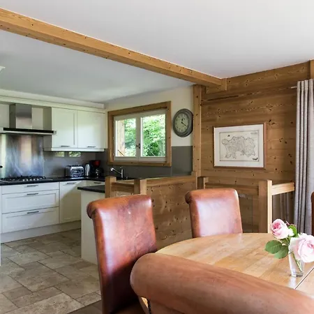 Pres Des Cimes Ski-in Ski-out Chalet Les Houches
